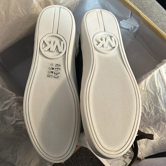 Michael Kors …army print ..high top sneakers… woman’s size 10 - Picture 4 of 6